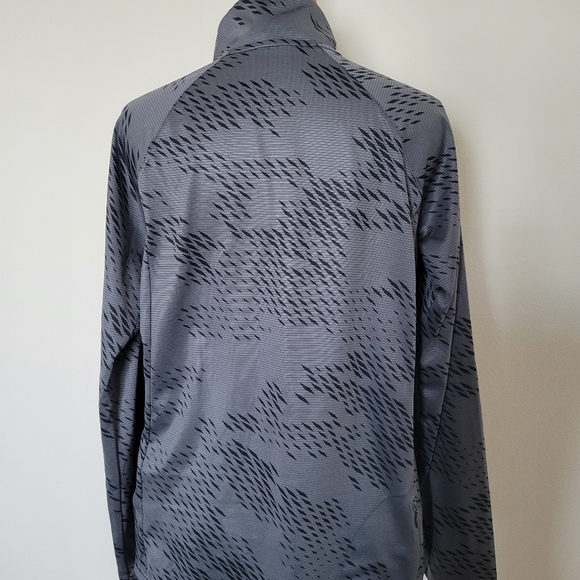 Under Armour long sleeve - Picture 5 of 8